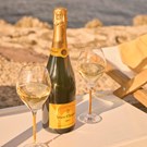 More veuve-clicquot-brut-life2.jpg